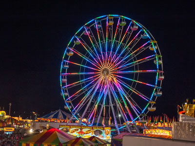Beston no spoke ferris wheel with colorful light system