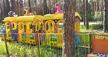 Рельсовой поезд в стиле слона