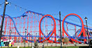 Американские горки с шестью петлями в парке Евразия