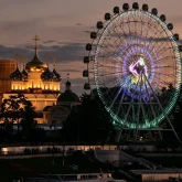 BestonRides установила 50-метровое колесо обозрения в Твери (Россия)